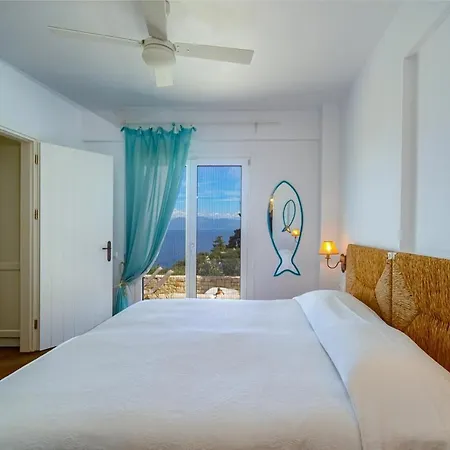 Apeiron By Paxosretreats * Ozias