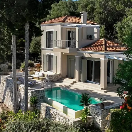 Apeiron By Paxosretreats *