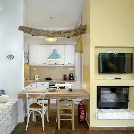 Apeiron By Paxosretreats Ozias