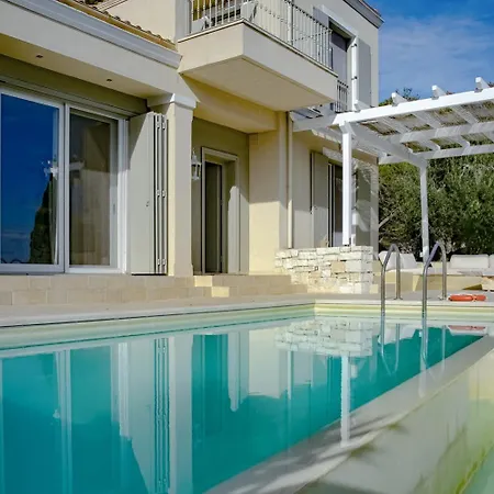 Apeiron By Paxosretreats *