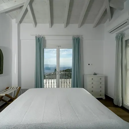 Apeiron By Paxosretreats Ozias