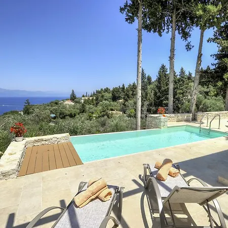 Apeiron By Paxosretreats